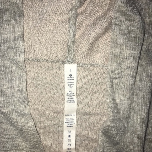 LULULEMON | Reversible Cabin Yogi Wrap Size 2 - Picture 2 of 4